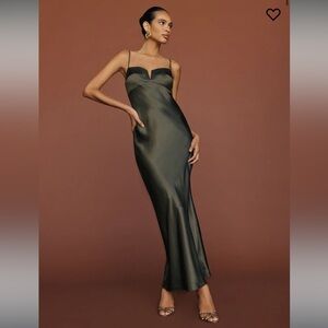 BNWT Reformation Brie Silk Dress in Pine Tree ✨🌲🖤